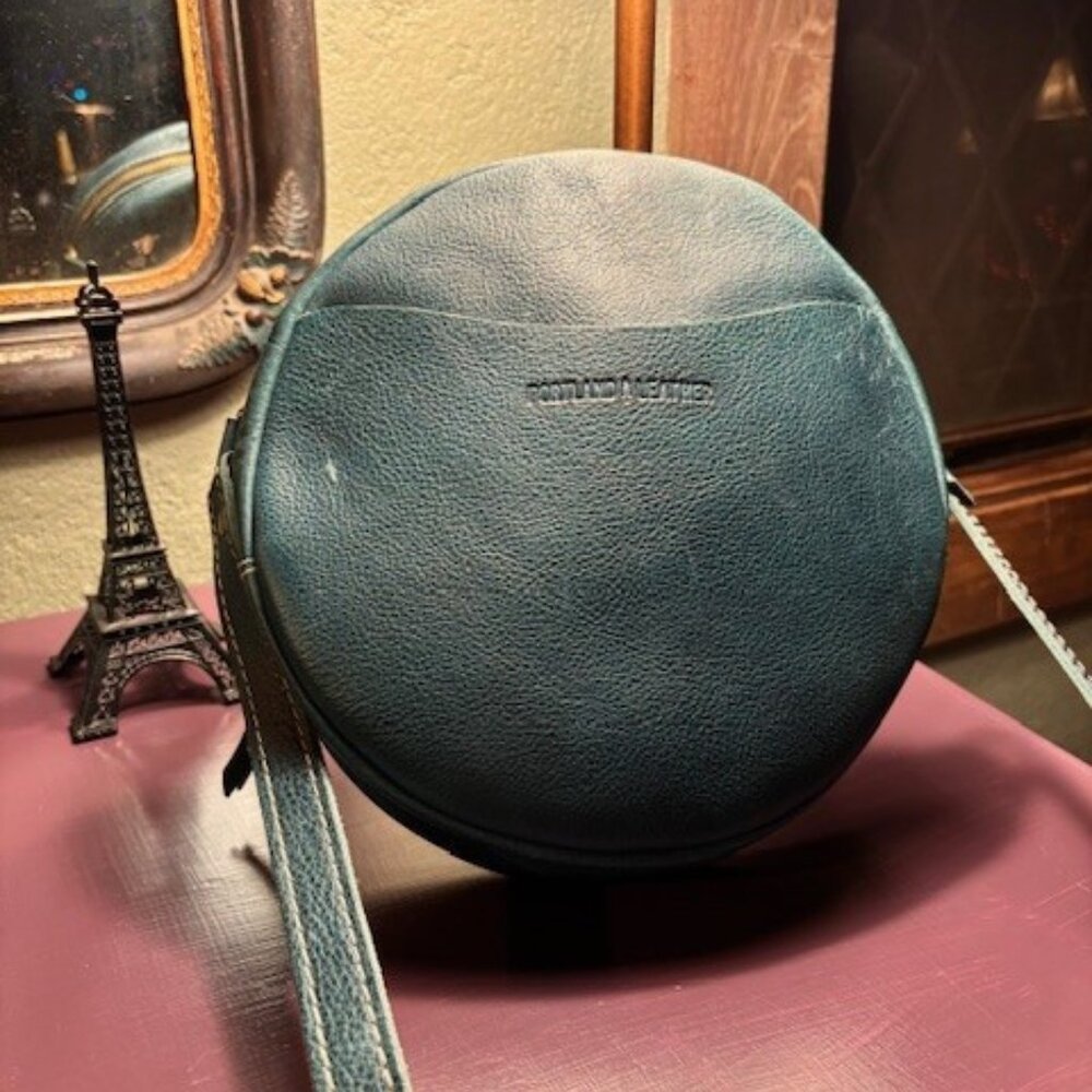 Portland Leather Circle Crossbody ~ Lagoon in Large Version (9 inches)